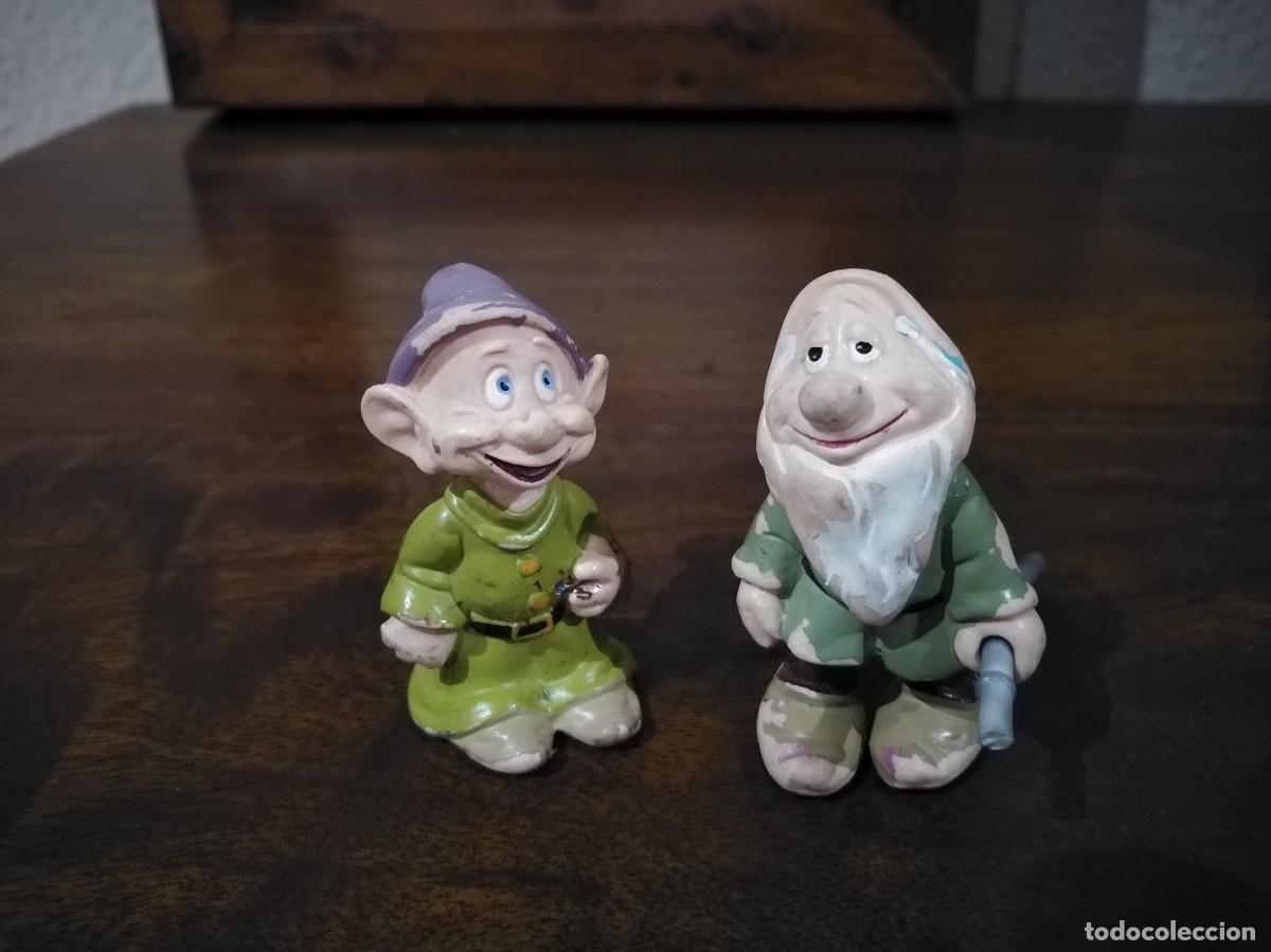 Figuras de goma y PVC: Pareja de enanitos de Bully. - Foto 1