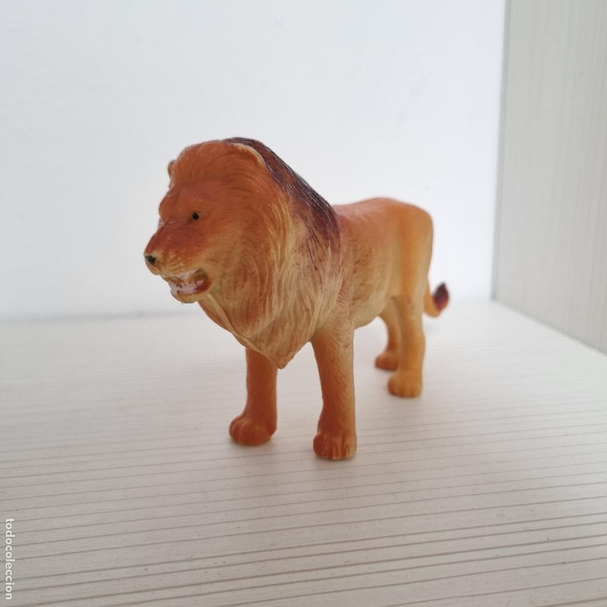 Figuras de goma y PVC: FIGURA LE&Oacute;N - ANIMAL - Foto 2