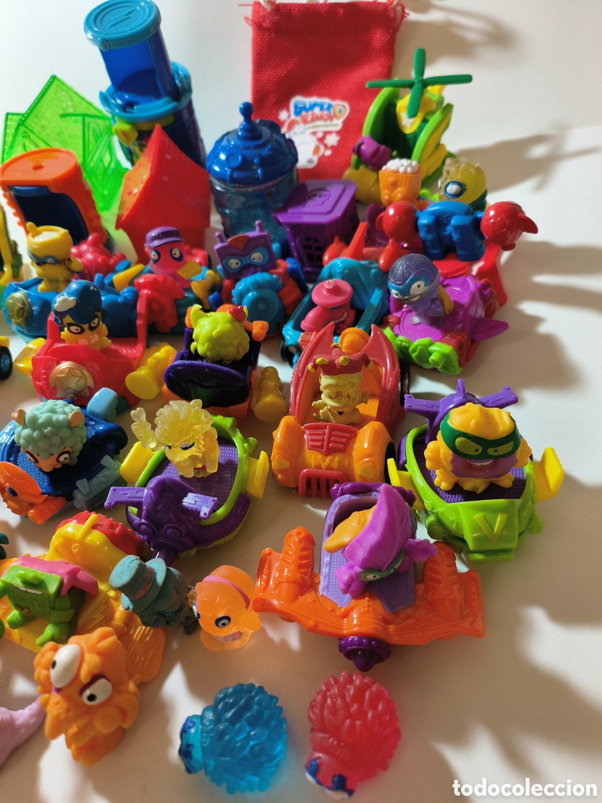 Figuras de goma y PVC: Mu&ntilde;ecos Super Zing y complementos - Foto 5