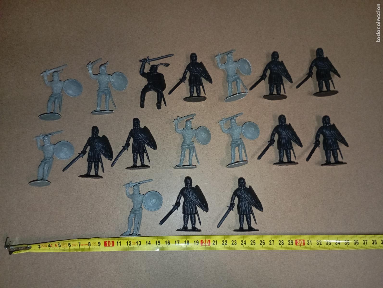 Figurines en Caoutchouc et PVC: Lote de antiguos soldados caballeros edad media