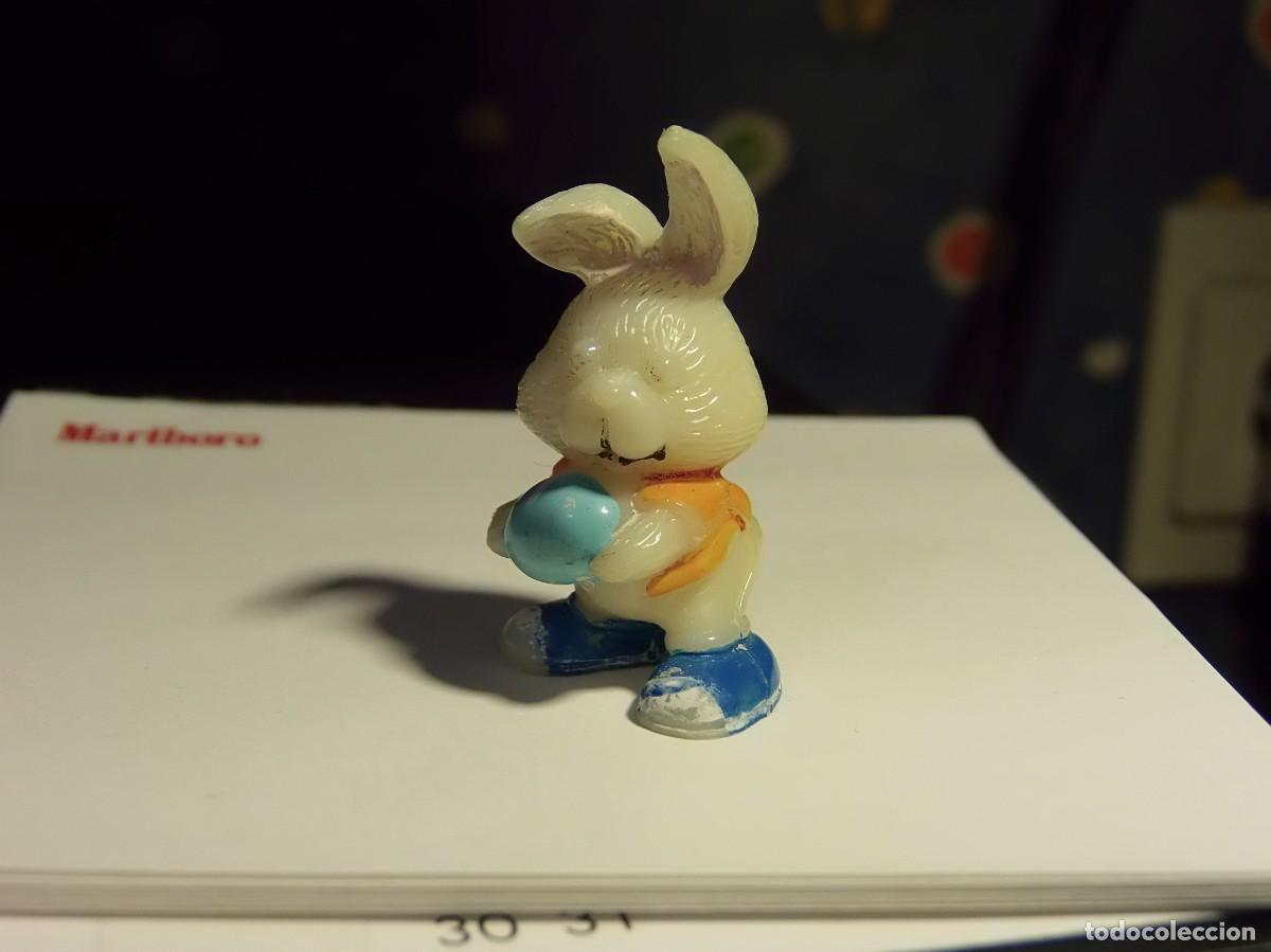Figuras de goma Kinder: KINDER - CONEJITO CON PELOTA. - Foto 1