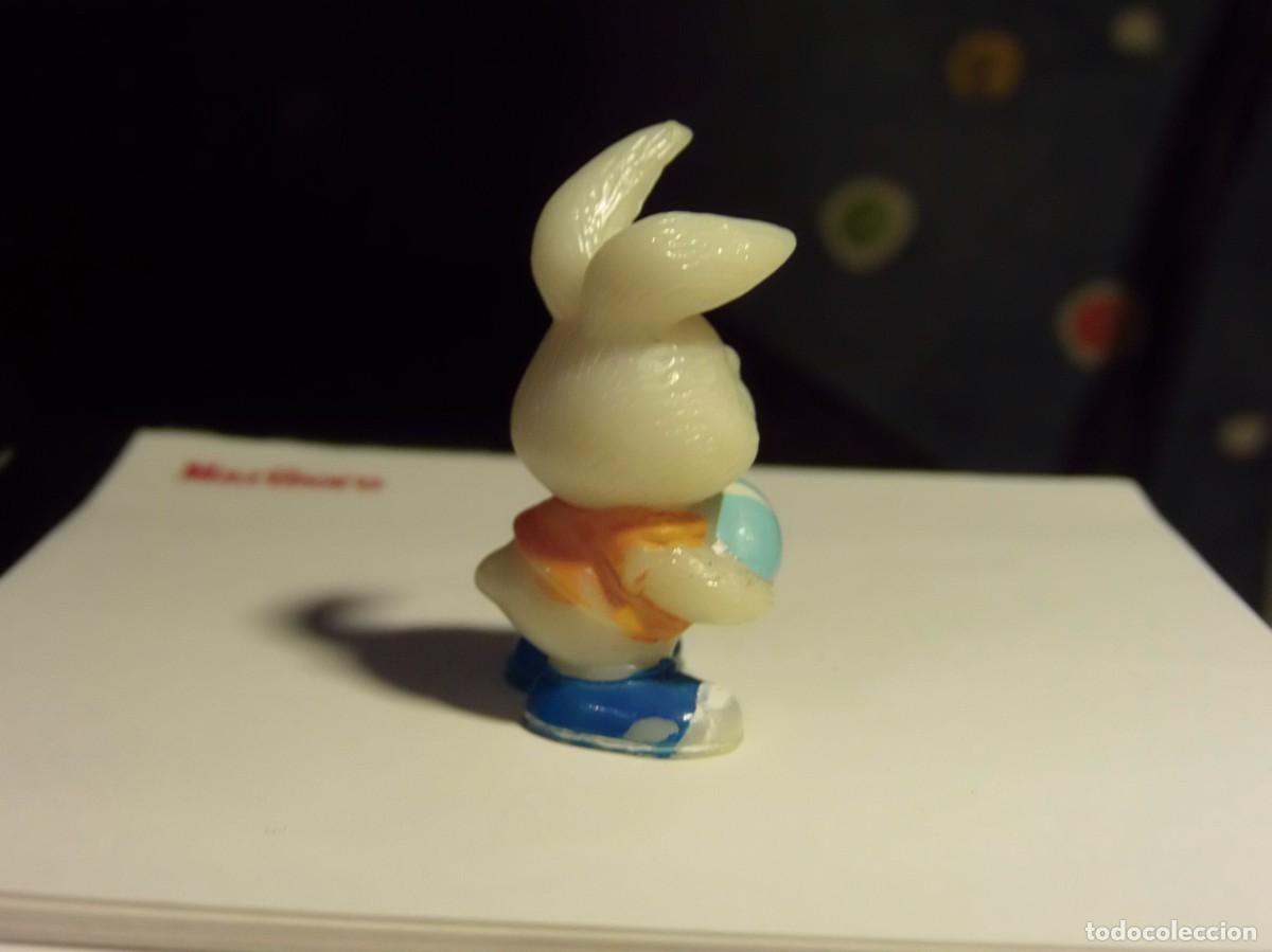 Figuras de goma Kinder: KINDER - CONEJITO CON PELOTA. - Foto 4