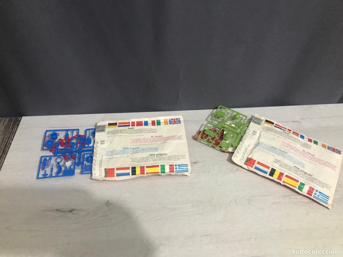 Figuras de goma y PVC: Lote de 2 sobres monta-man extra 1 - Foto 2