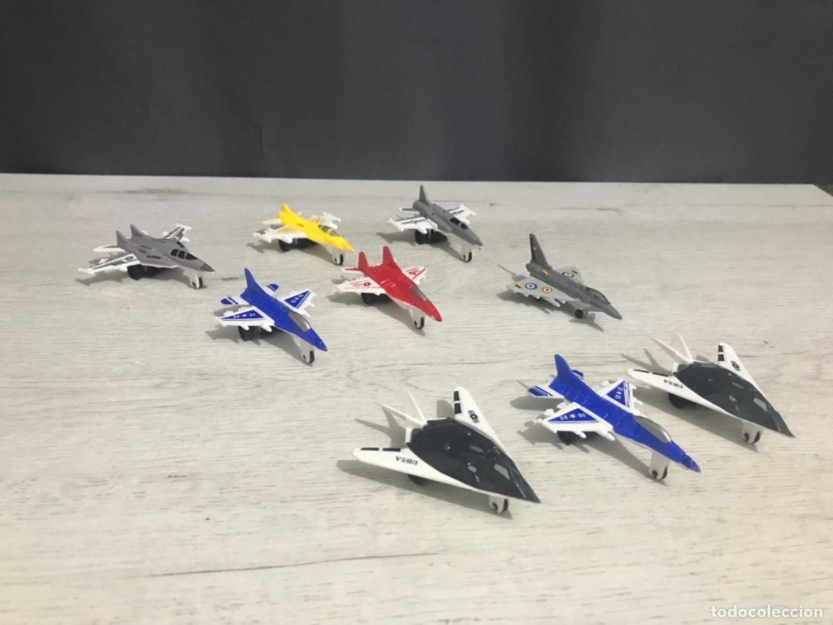 Figuras de Borracha e PVC: Lote de 9 aviones de combate en miniatura realizado en plastico