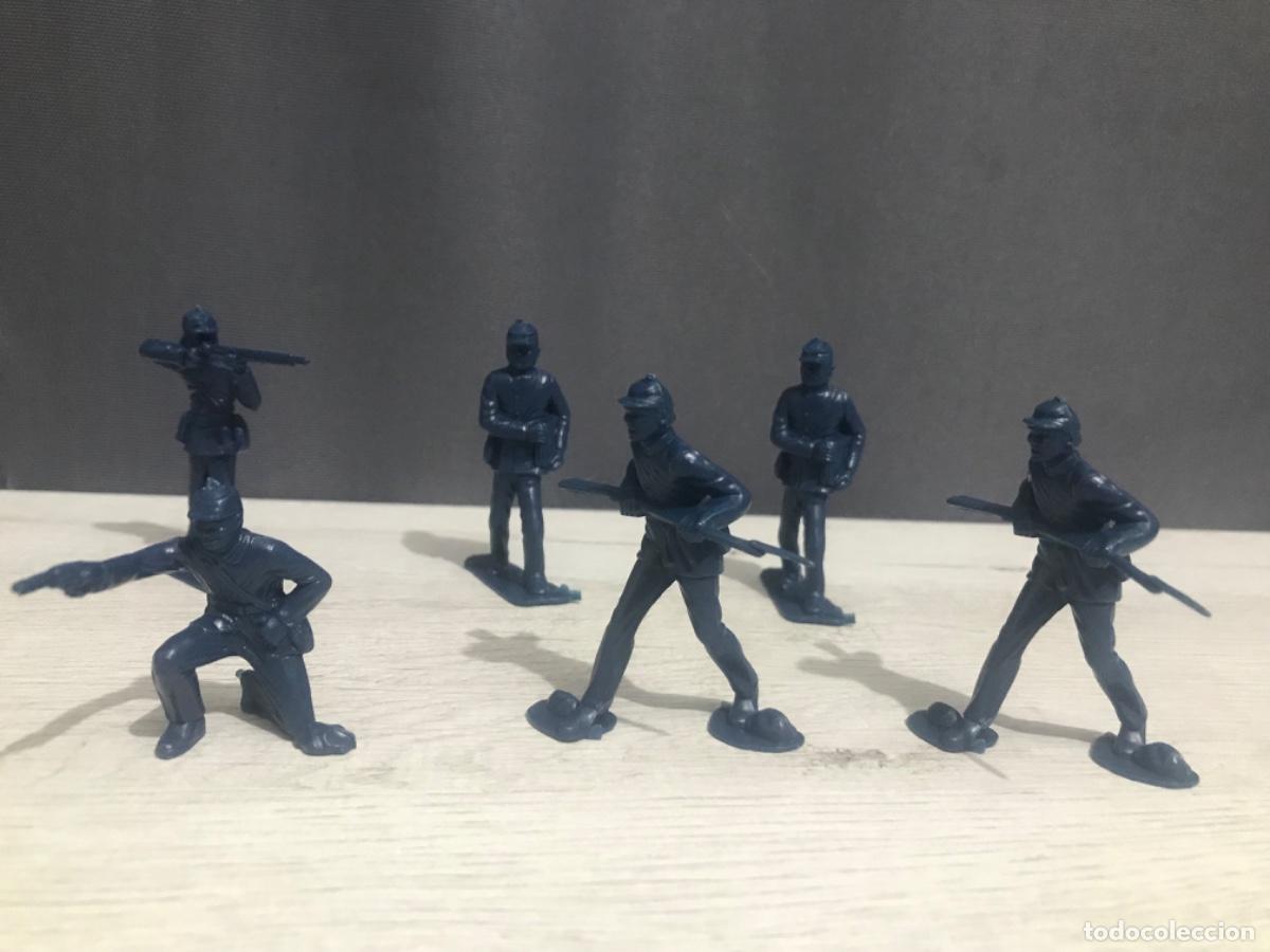 Figuras de goma y PVC: Lote de 10 figuras de pl&aacute;stico del ej&eacute;rcito chino - Foto 3