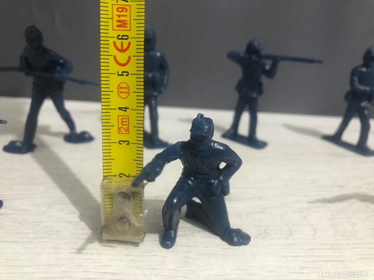 Figuras de goma y PVC: Lote de 10 figuras de pl&aacute;stico del ej&eacute;rcito chino - Foto 7