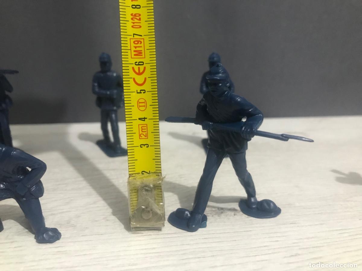 Figuras de goma y PVC: Lote de 10 figuras de pl&aacute;stico del ej&eacute;rcito chino - Foto 9