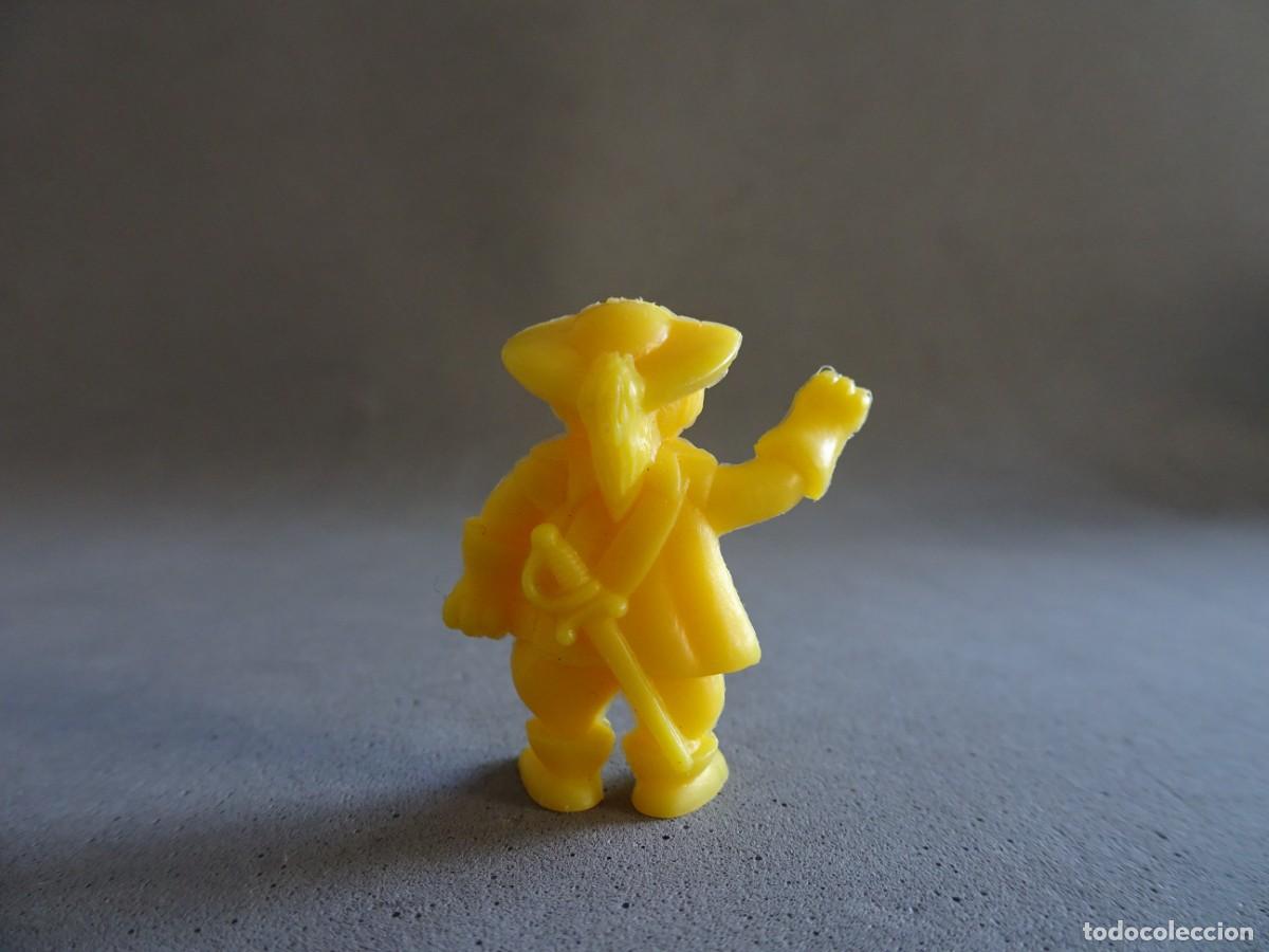 Figuras de goma y PVC: Figura Dunkin Dartacan y los mosqueperros - Foto 2