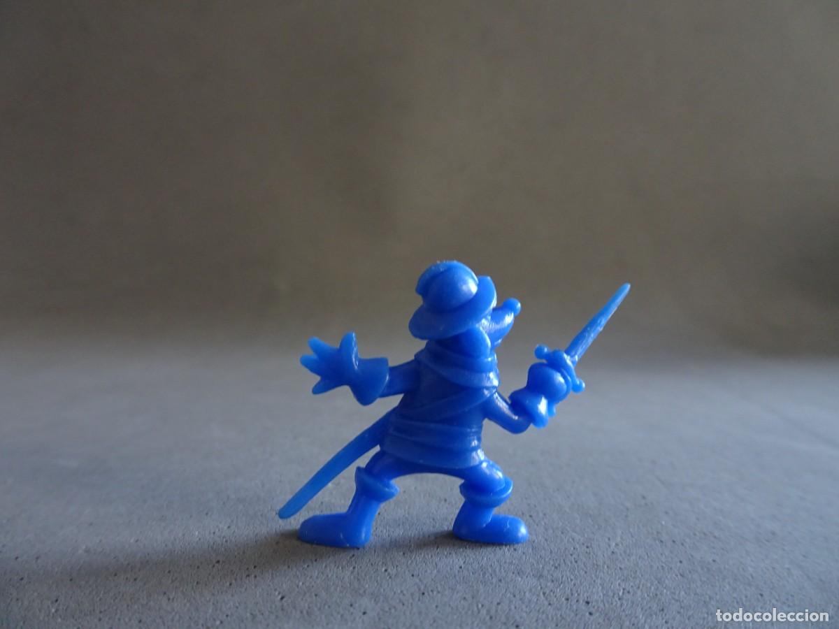 Figuras de goma y PVC: Figura Dunkin Dartacan y los mosqueperros - Foto 2