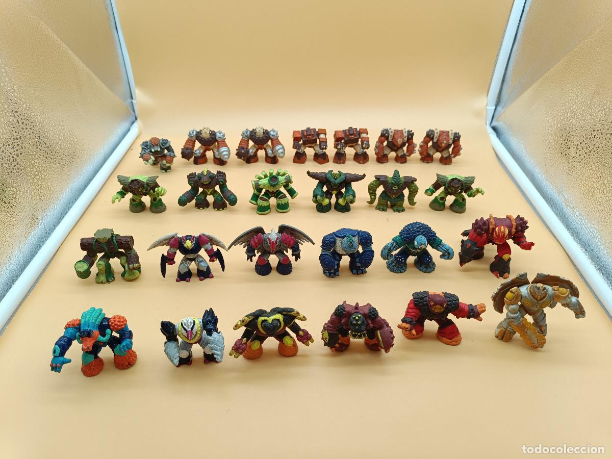 Figuras de goma y PVC: LOTE 25 GORMITI CON ENCHUFE. - Foto 1