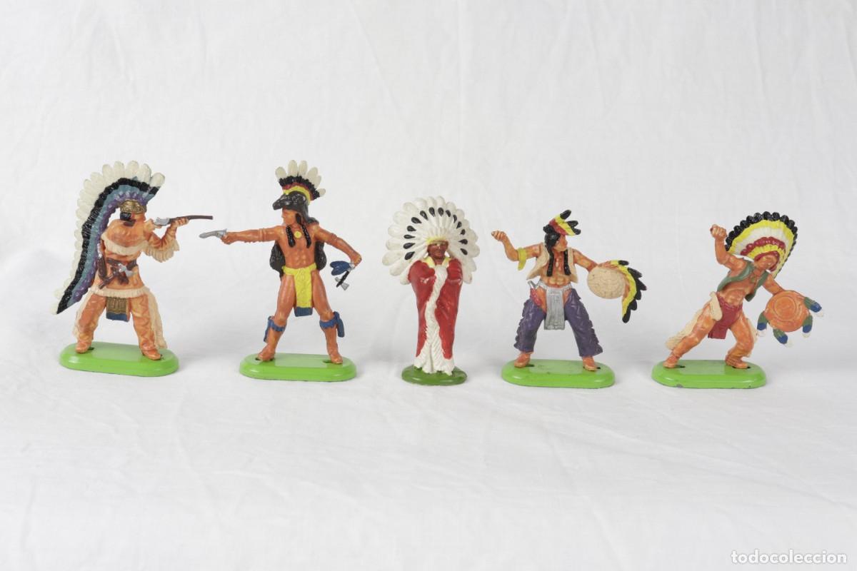 Figuras de goma y PVC: Grupo 5 indios Britains de pl&aacute;stico - Foto 1