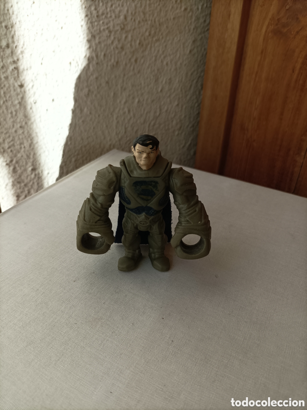 Figuras de goma y PVC: Figura Superman el&aacute;stica. - Foto 1