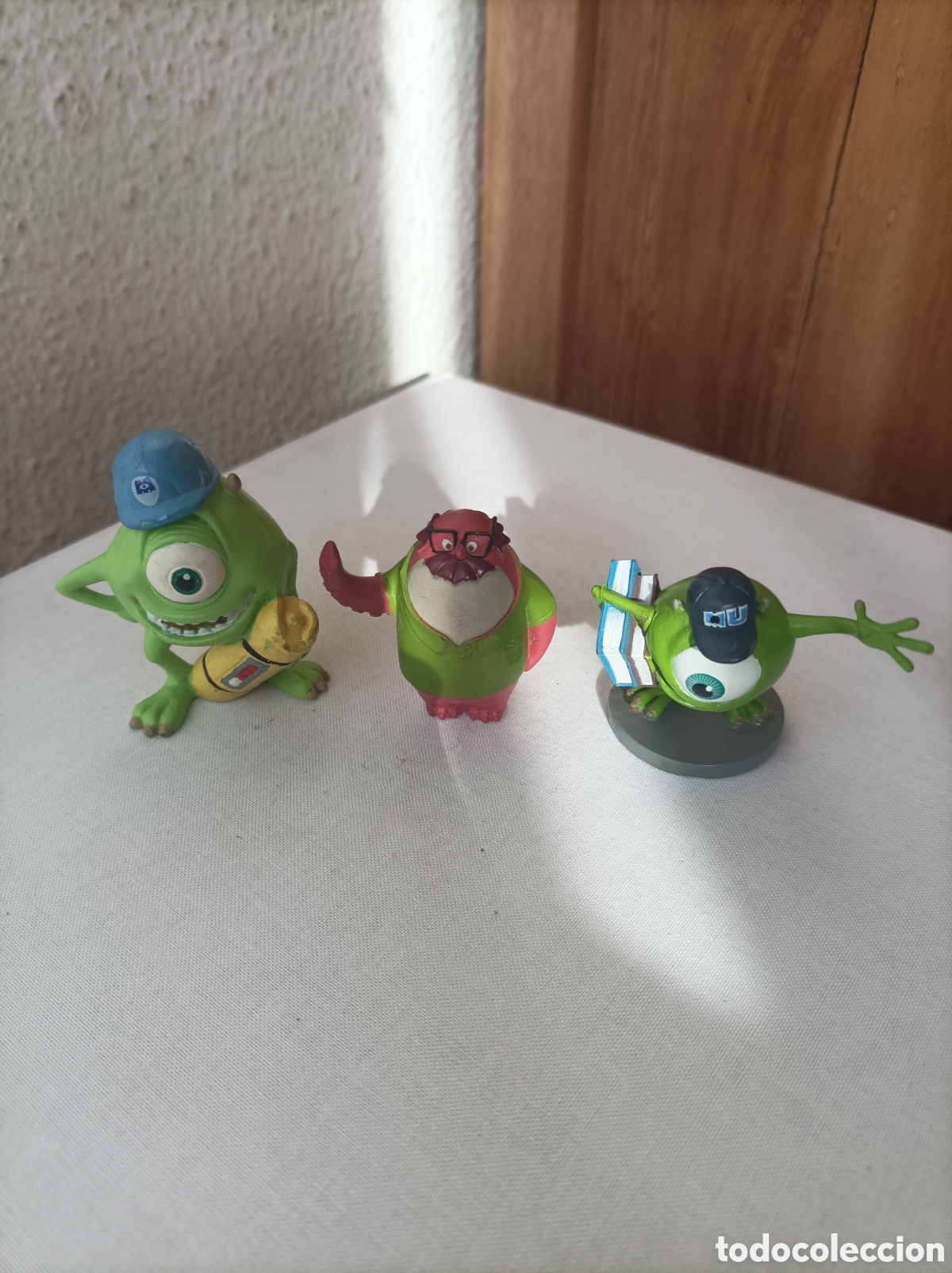 Figuras de goma y PVC: Lote mu&ntilde;ecos PVC monstruos SA - Foto 1