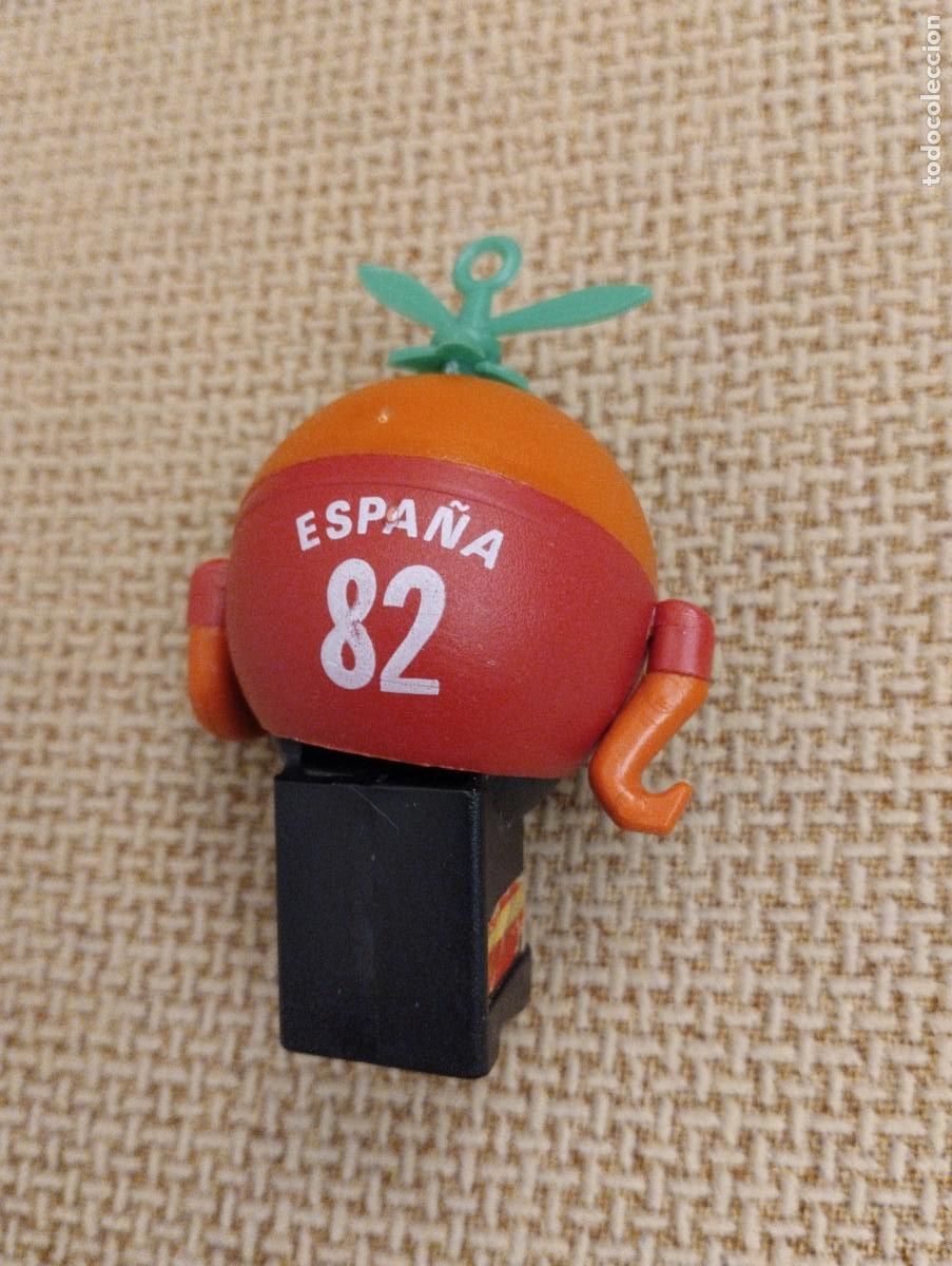 Figuras de goma y PVC: Silbato Naranjito antiguo 1982 - Foto 2