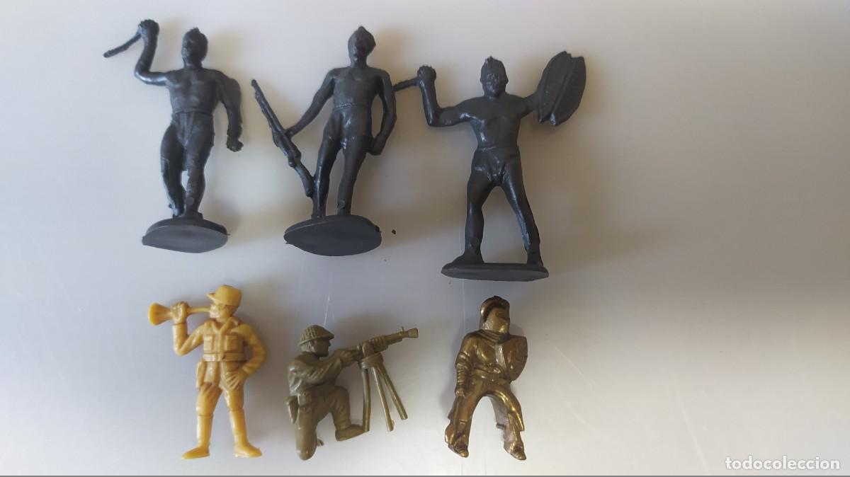 Figuras de goma y PVC: LOTE FIGURAS DE PLASTICO - Foto 1