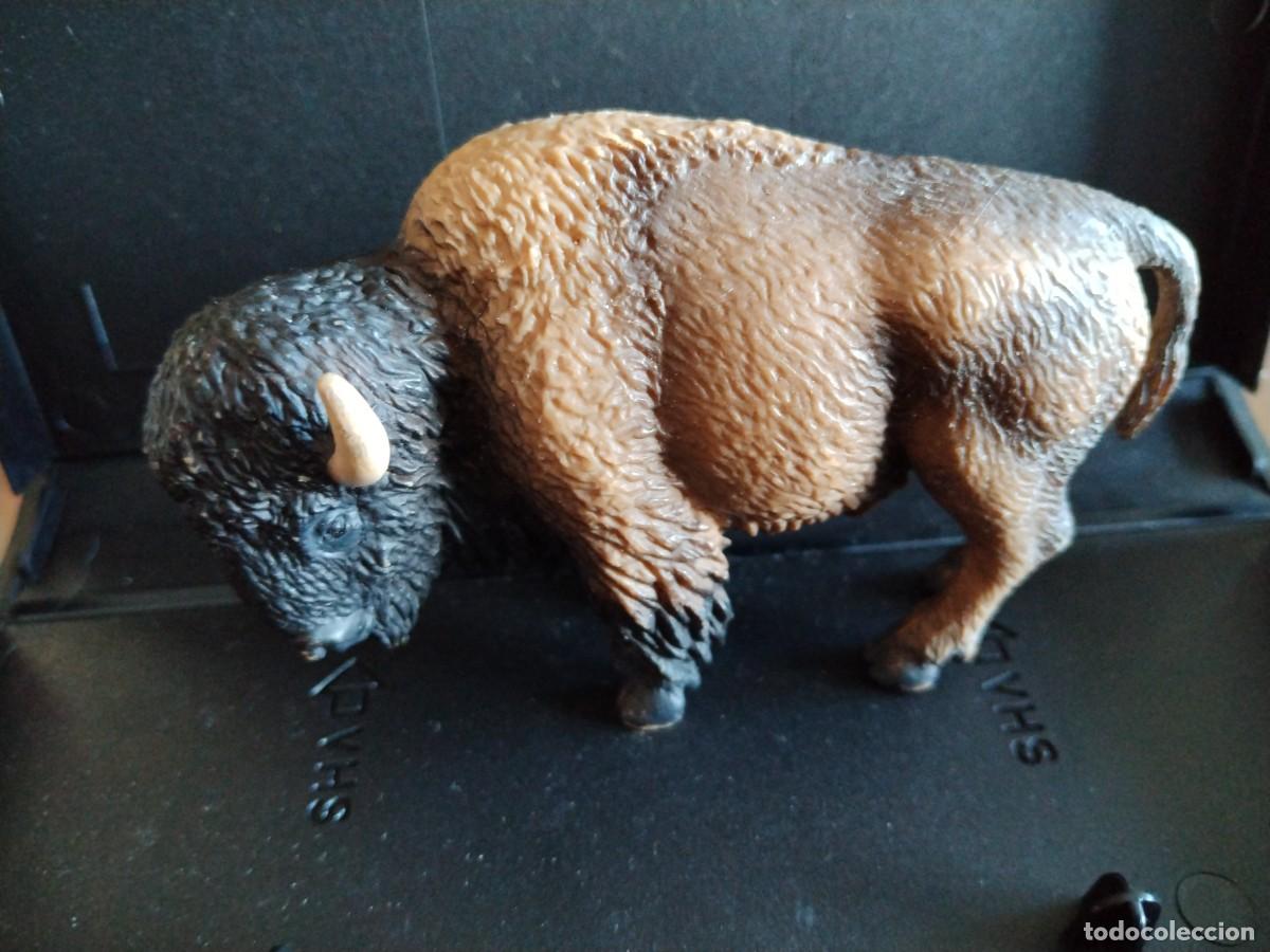 Figuras de goma y PVC: bufalo schleich -bisonte - Foto 1