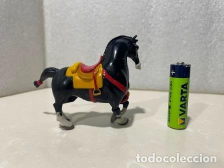 Figuras de goma y PVC: APPLAUSE - caballo KHAN - MULAN - Foto 2