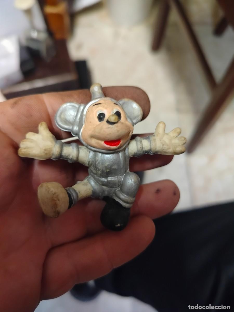 Figuras de goma y PVC: Dif&iacute;cil mickey mouse espacial - astronauta - Foto 1