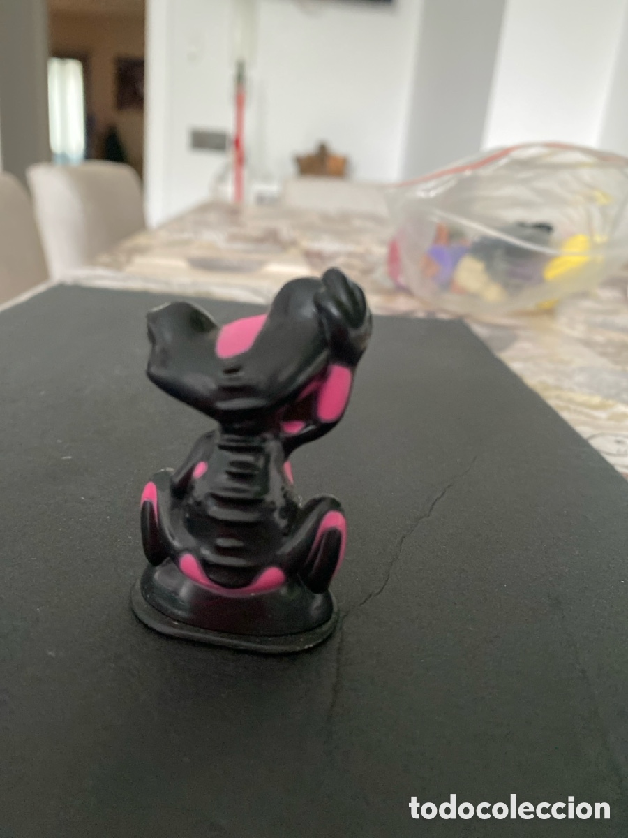 Figuras de goma y PVC: Figura de pl&aacute;stico de Nestl&eacute; - Foto 2