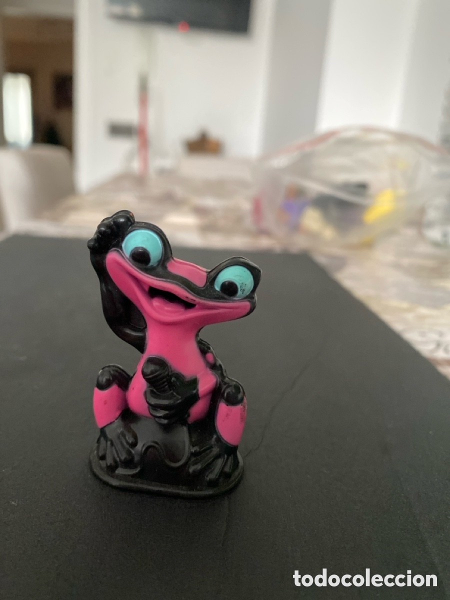 Figuras de goma y PVC: Figura de pl&aacute;stico de Nestl&eacute; - Foto 1
