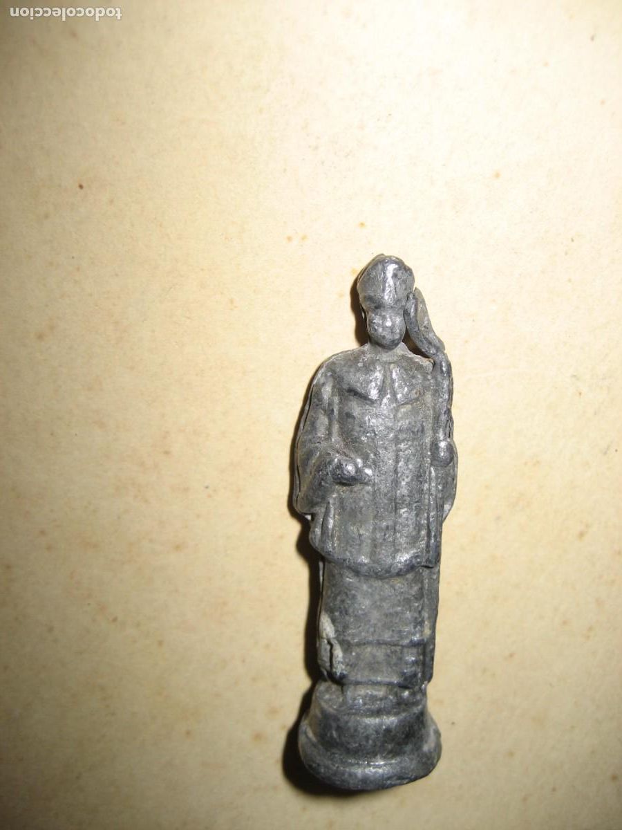 Figuras de Goma y PVC: antigua figura de obispo en plomo 5,50 cm