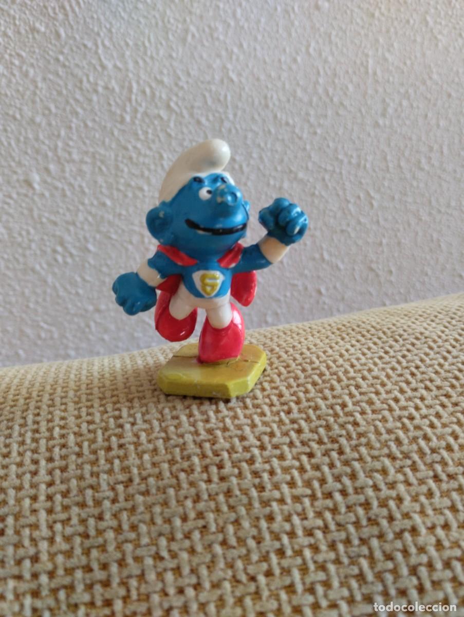 Figuras de goma y PVC: Pitufo de goma Superman - Foto 1