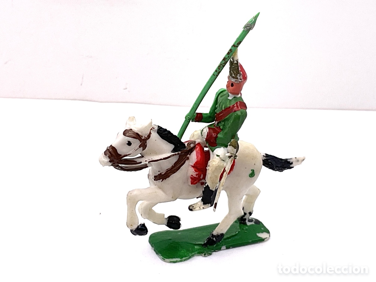 Figuras de Goma y PVC: Antigua Figura en Pl&aacute;stico Fabricada por Torres Malta. Jinete a Caballo con Brazo Movil. 45mm.