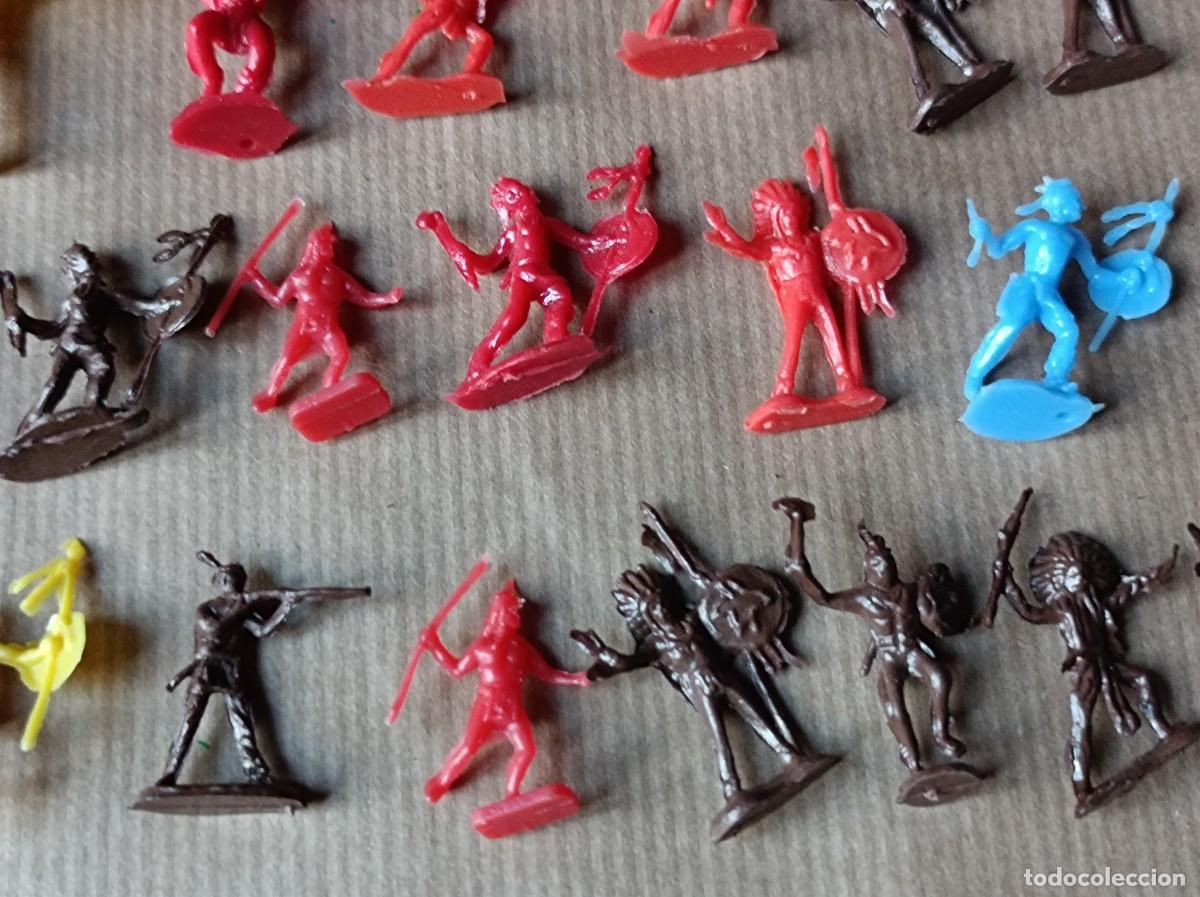 Figuras de goma y PVC: FIGURAS PEQUE&Ntilde;AS DE PL&Aacute;STICO INDIOS Y VAQUEROS - Foto 13