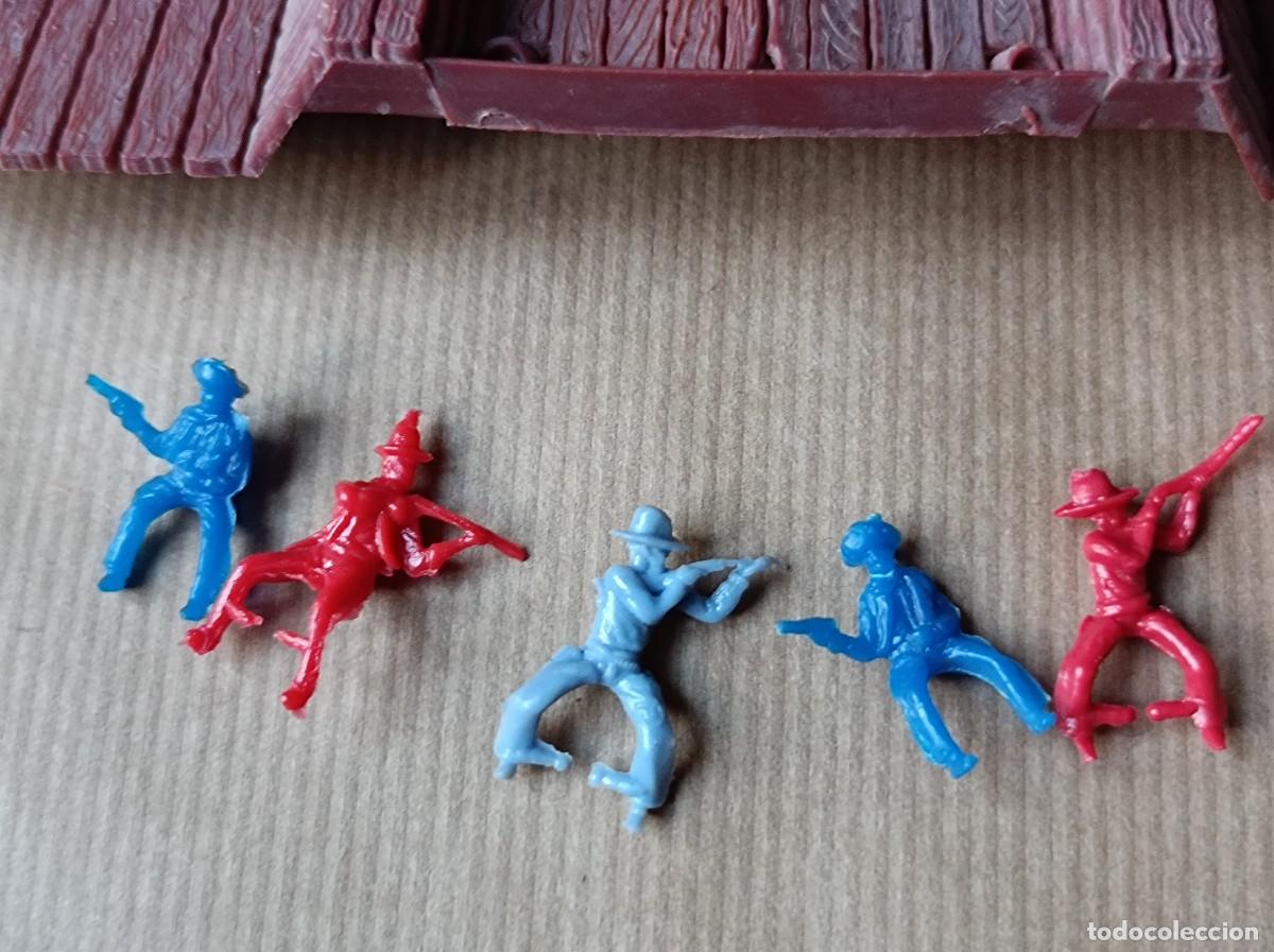 Figuras de goma y PVC: FIGURAS PEQUE&Ntilde;AS DE PL&Aacute;STICO INDIOS Y VAQUEROS - Foto 15