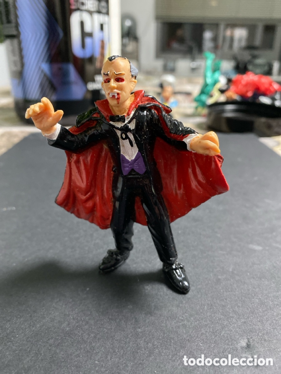 Figuras de goma y PVC: Figura pvc Dracula monstruo - Foto 1