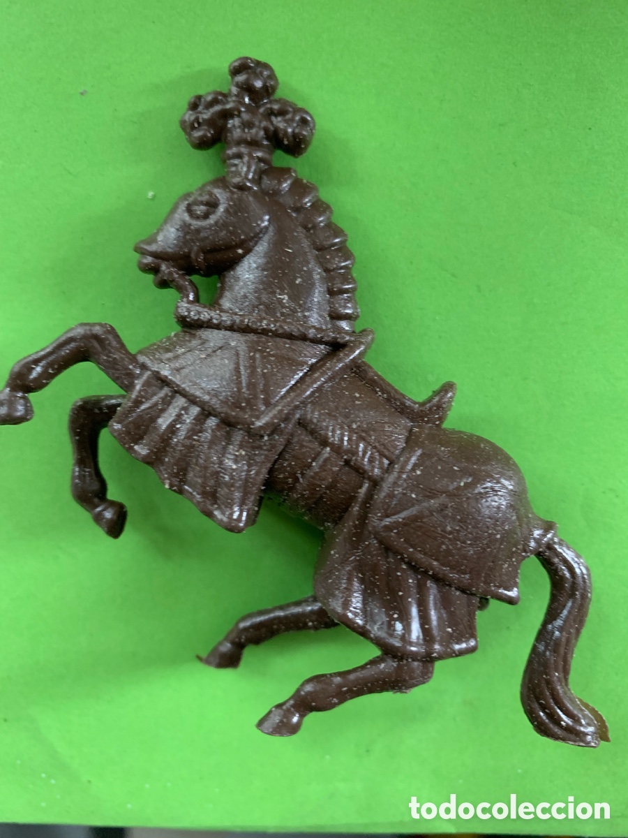 Figuras de goma y PVC: Caballo medieval pl&aacute;stico 60 mm - Foto 1