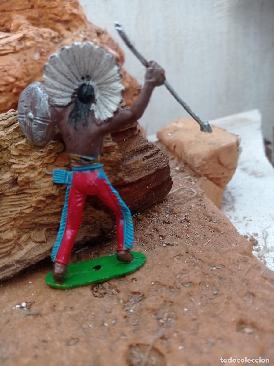Figuras de goma y PVC: Indio con lanza de comansi - Foto 2