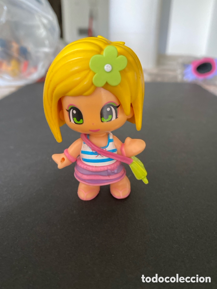 Figuras de Goma y PVC: Figura pvc pinypon la ni&ntilde;a