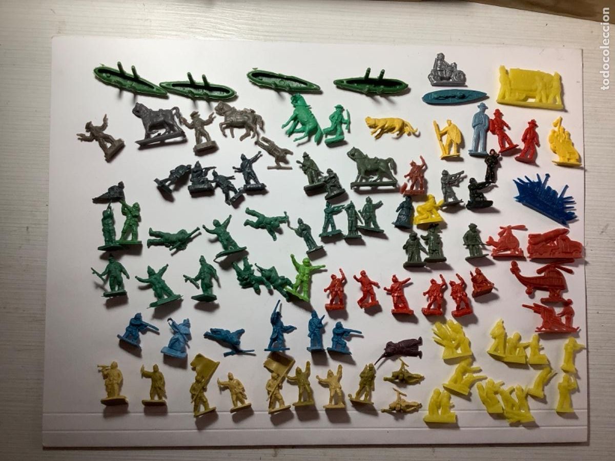 Figuras de goma y PVC: LOTE VARIADO DE MONTAPLEX - Foto 1