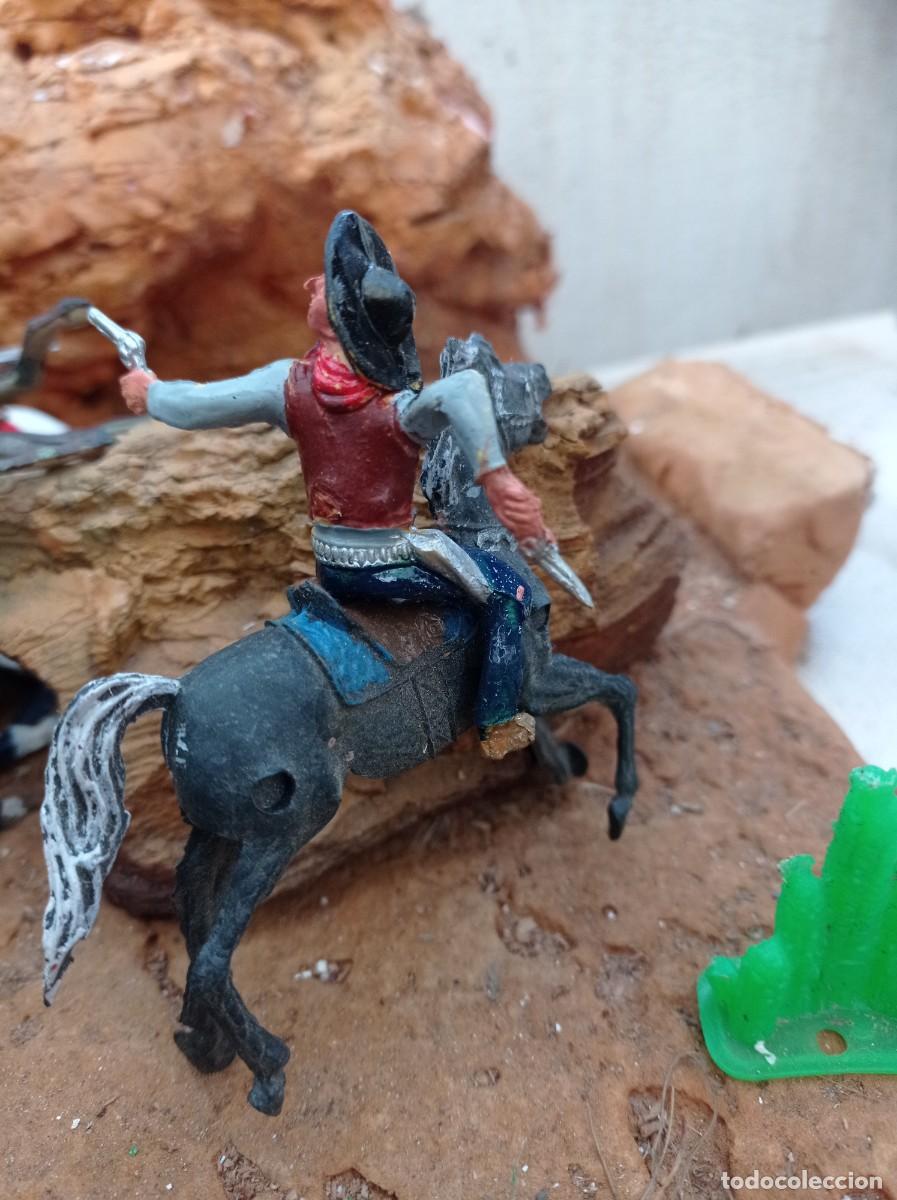 Figuras de goma y PVC: Vaquero y caballo de comansi - Foto 3