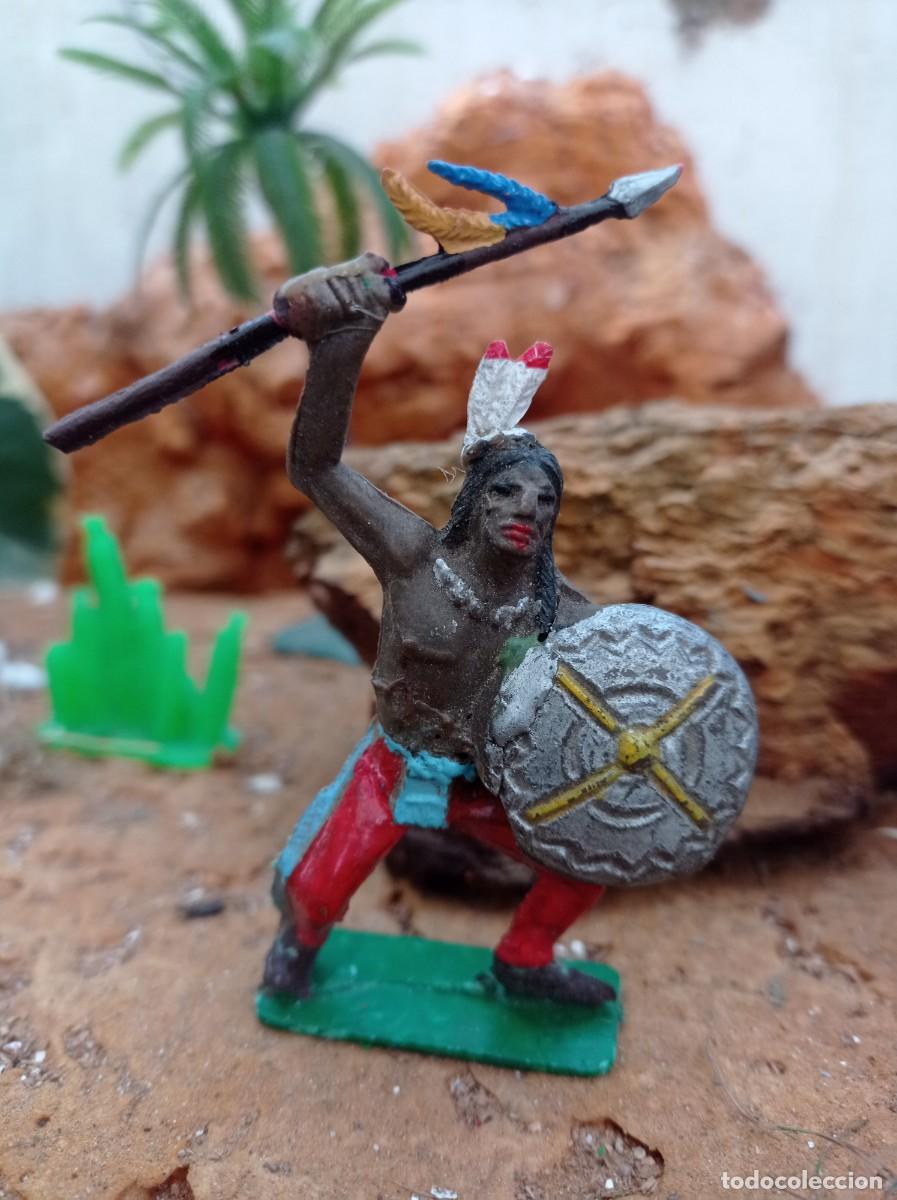 Figuras de goma y PVC: Indio con lanza de comansi - Foto 1