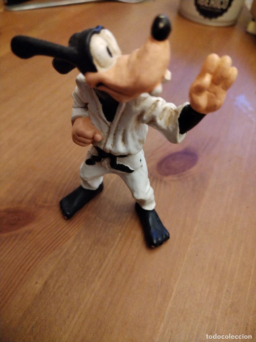 Figuras de goma y PVC: GOOFY KARATEKA - BULLYLAND - Germany - Foto 1