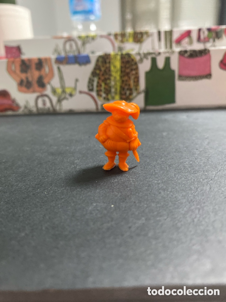 Figuras de goma y PVC: Figura Dunkin Dartacan - Foto 1