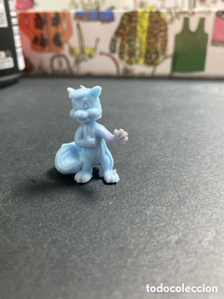 Figuras de goma y PVC: Figura Dunkin ardilla - Foto 1