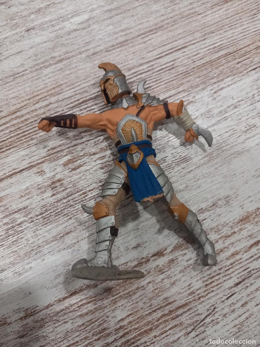 Figuras de goma y PVC: Figura romano schleich - Foto 1