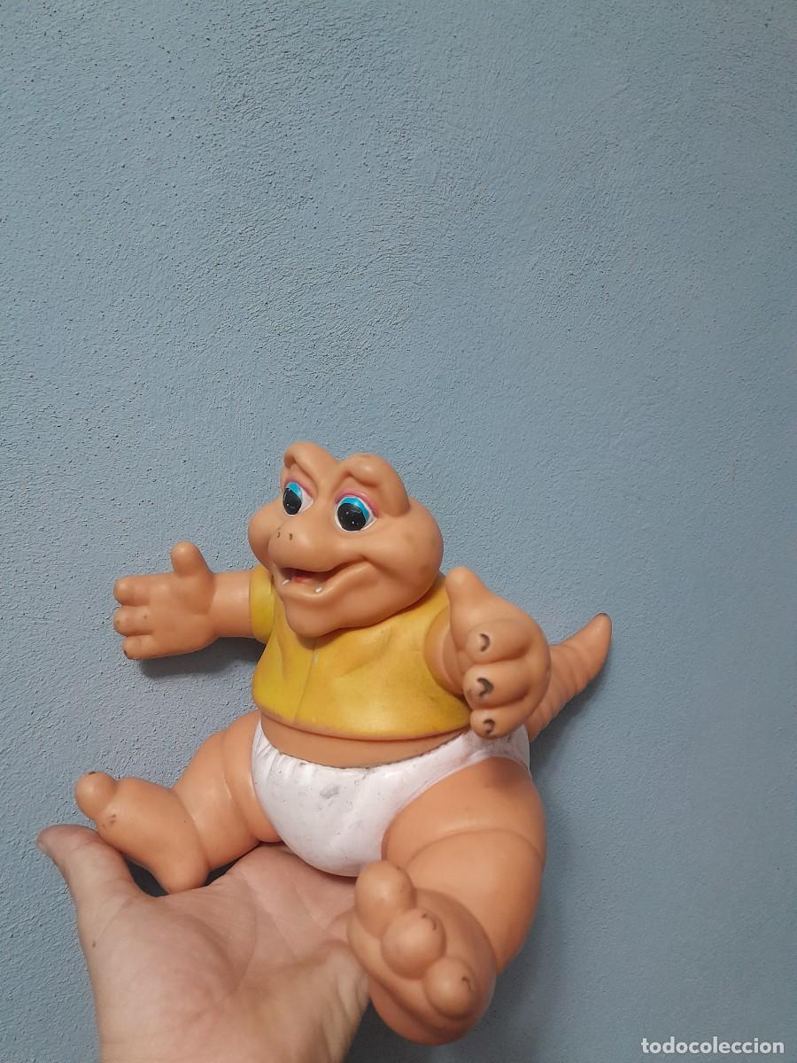 Figuras de goma y PVC: Bebe dinosaurio antiguo - Foto 1