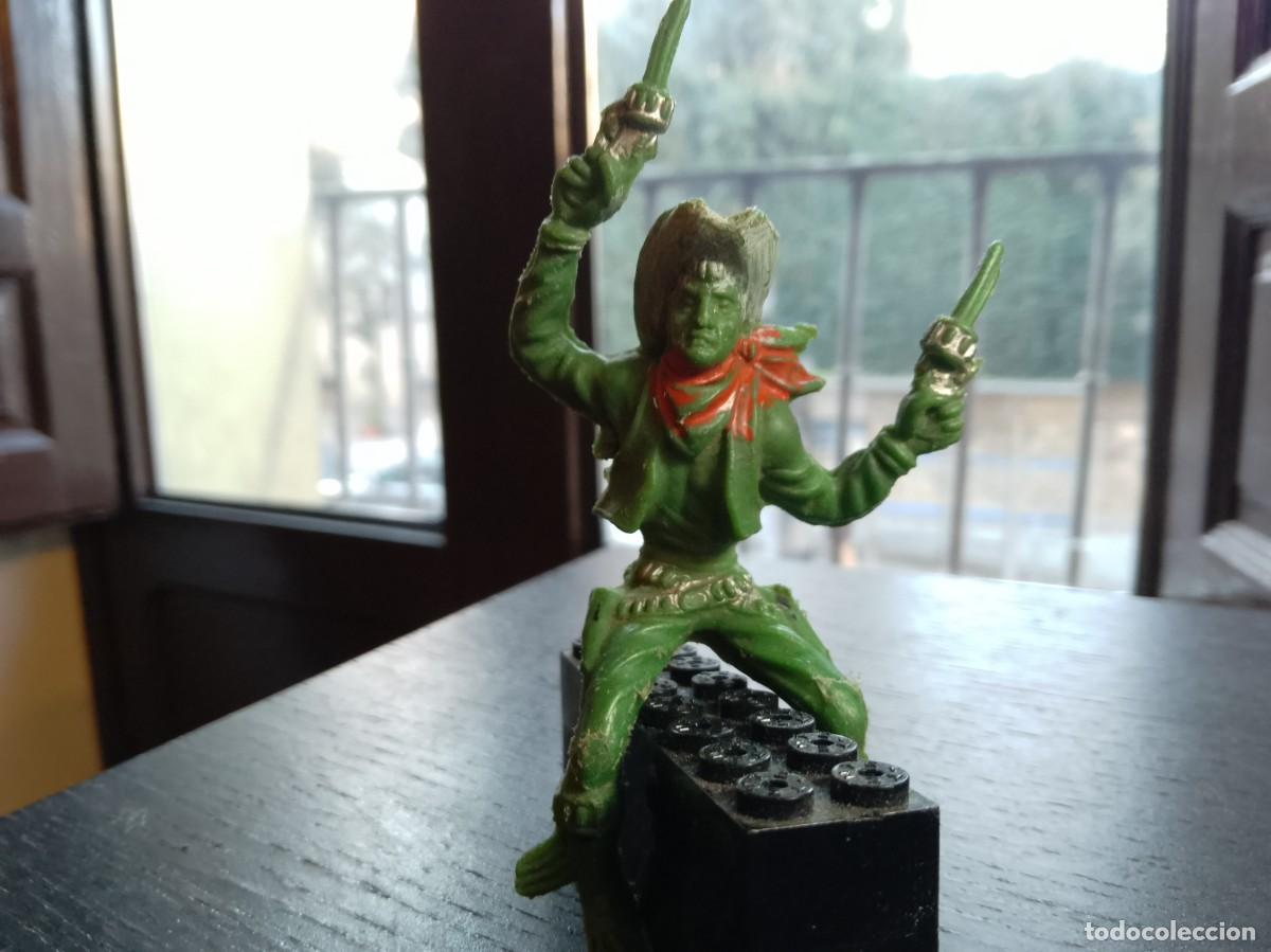Figuras de goma y PVC: lote vaquero - lafredo - Foto 1