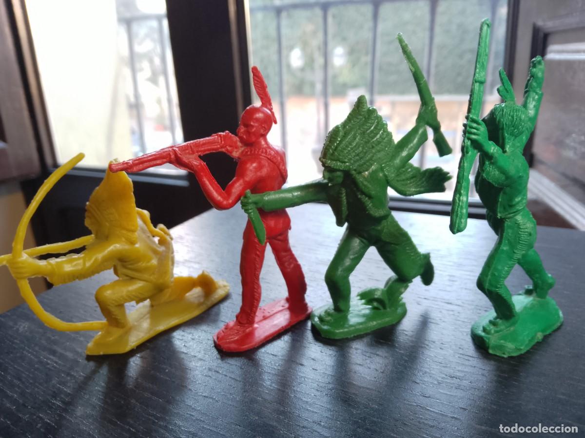 Figuras de goma y PVC: lote indios - comansi - Foto 1