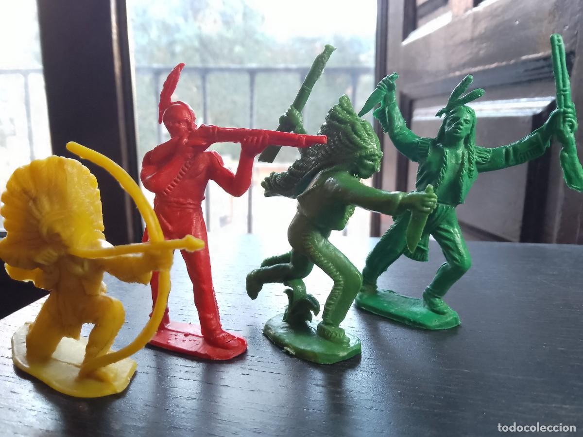 Figuras de goma y PVC: lote indios - comansi - Foto 2
