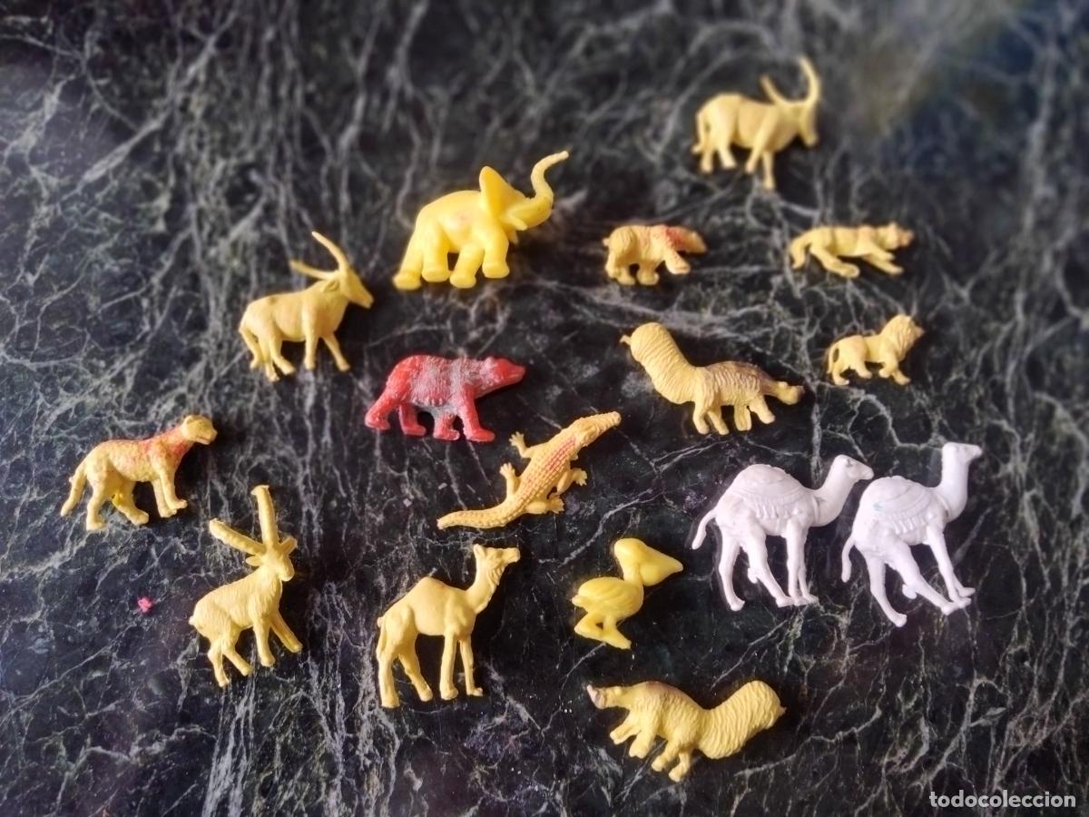 Figuras de goma y PVC: Diecis&eacute;is animales Montaplex. - Foto 1