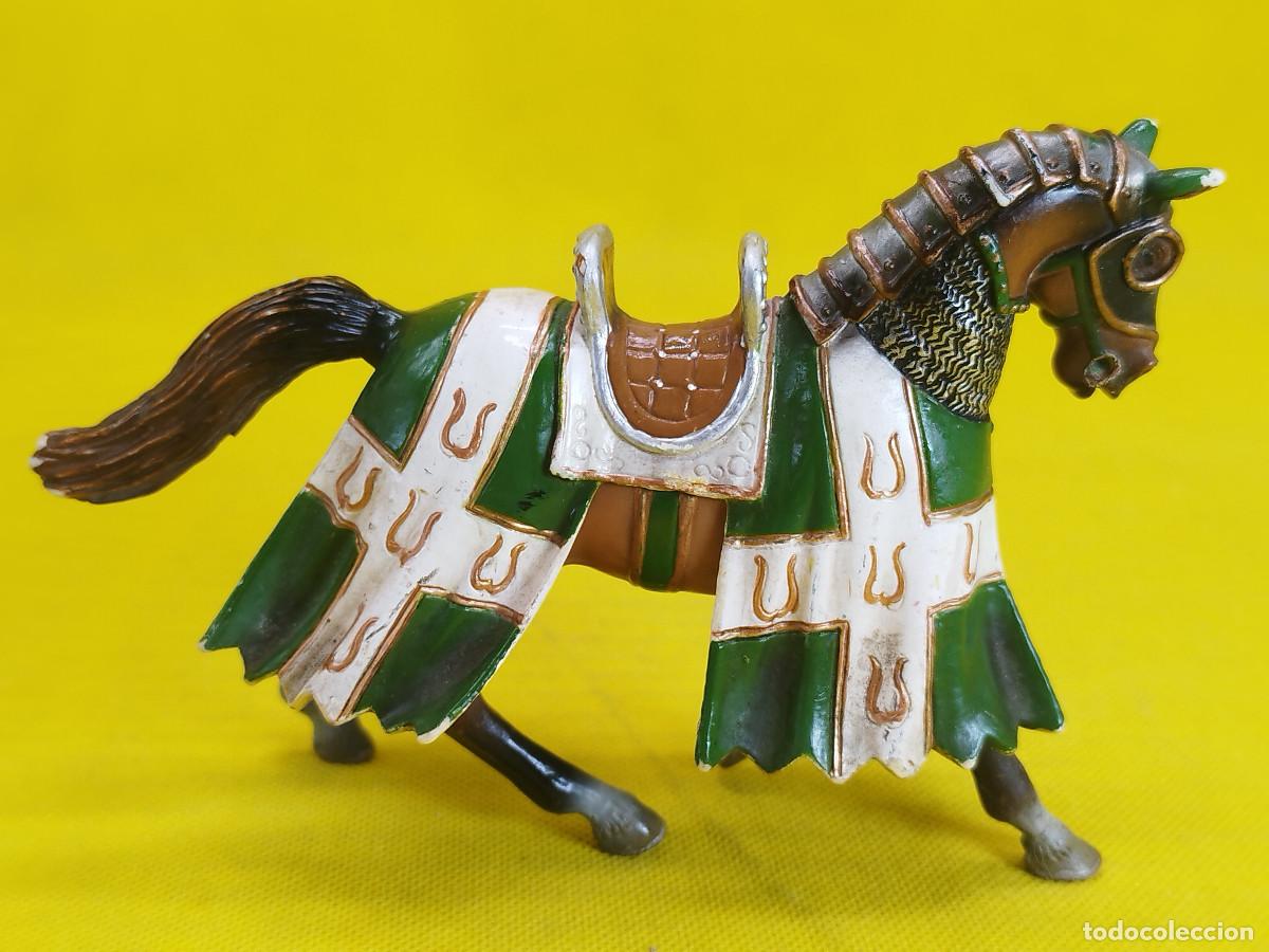 Figuras de goma y PVC: Schleich Caballo medieval de combate - Foto 2