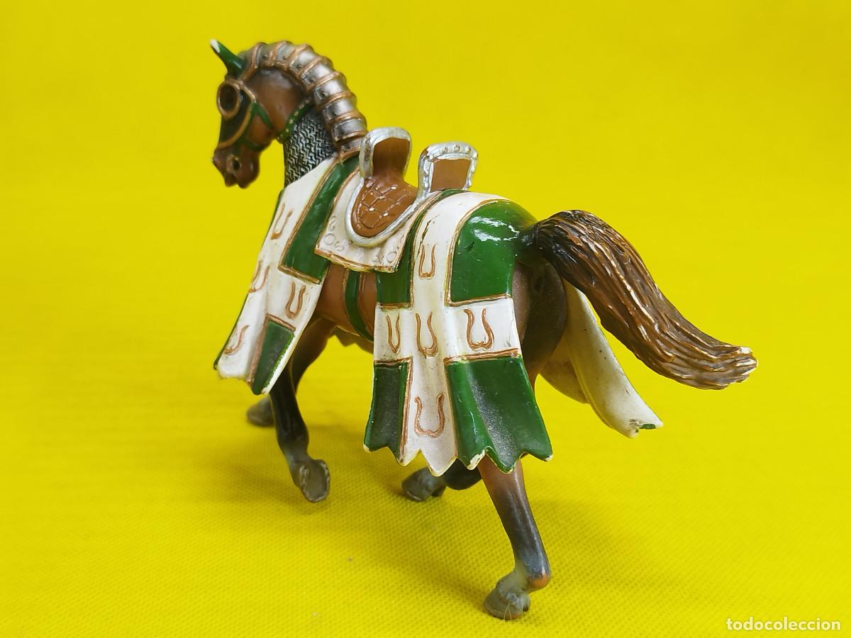 Figuras de goma y PVC: Schleich Caballo medieval de combate - Foto 3