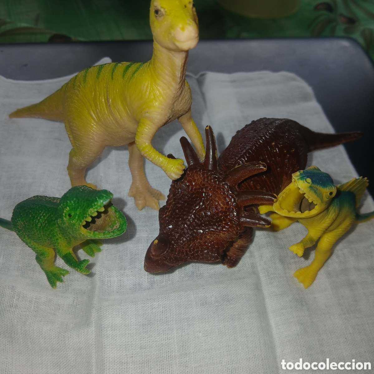 Figurines en Caoutchouc et PVC: lote x4 figuras dinosaurios