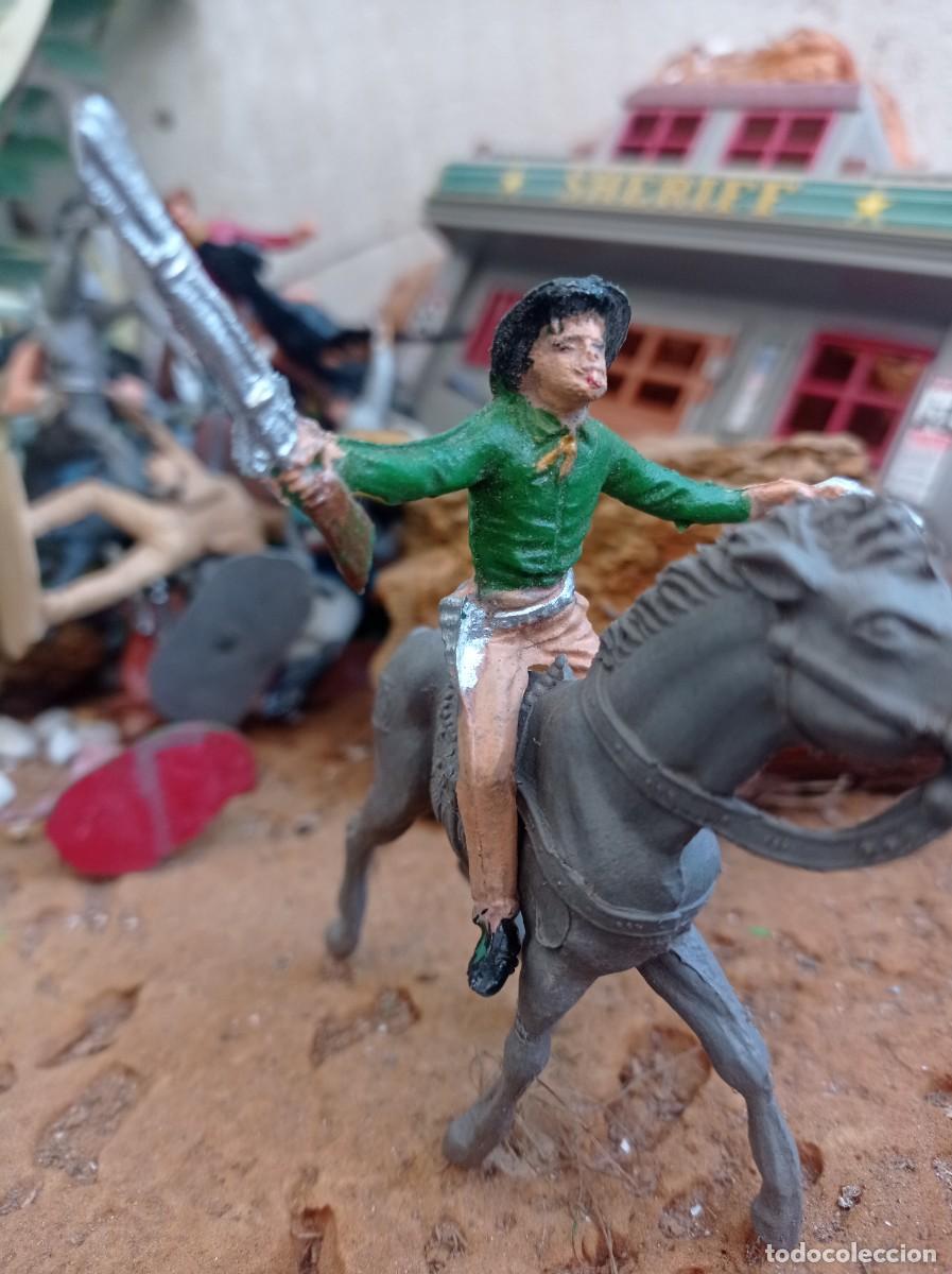 Figuras de goma y PVC: Vaquero y caballo de comansi - Foto 2