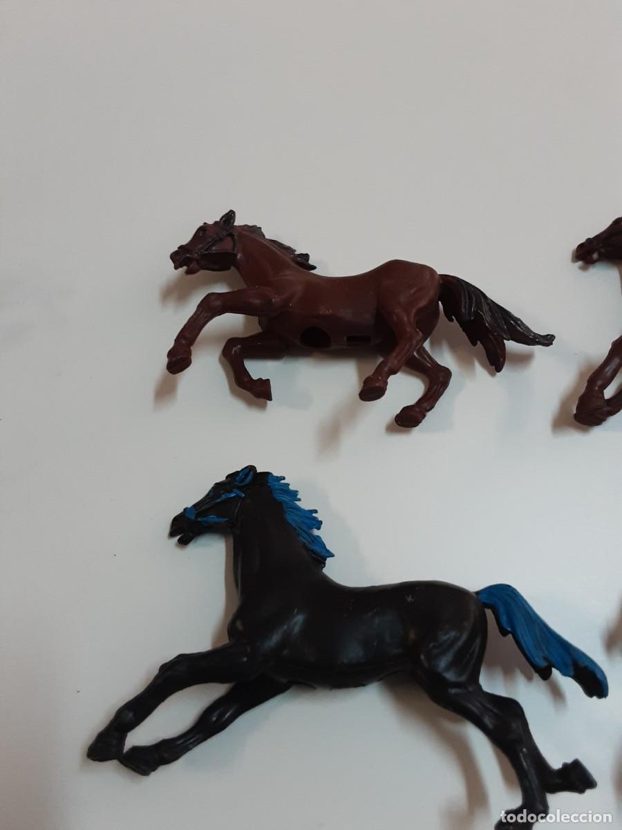 Figuras de goma y PVC: Caballos e indios pvc - Foto 4